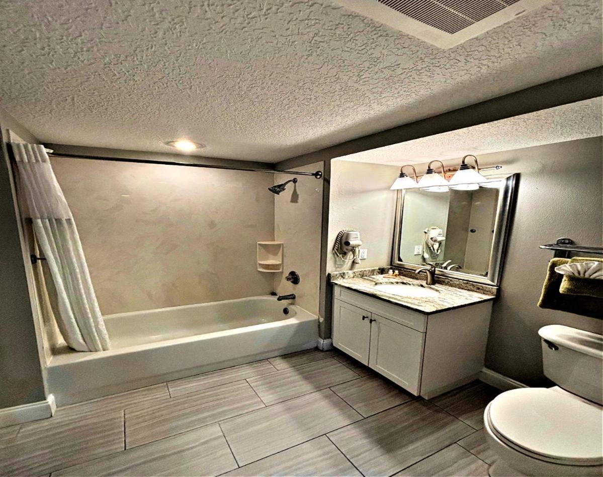 Vacation In Comfort And Luxury - 3 Bedroom Direct Oceanfront - Wyndham Ocean Walk Resort 2425 دايتونا بيتش المظهر الخارجي الصورة